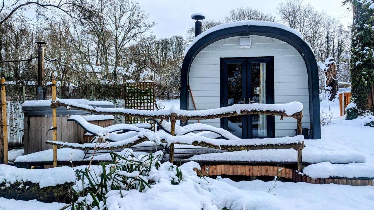 Vila Emlyn'S Coppice - Luxury Woodland Glamping Holywell  Exteriér fotografie