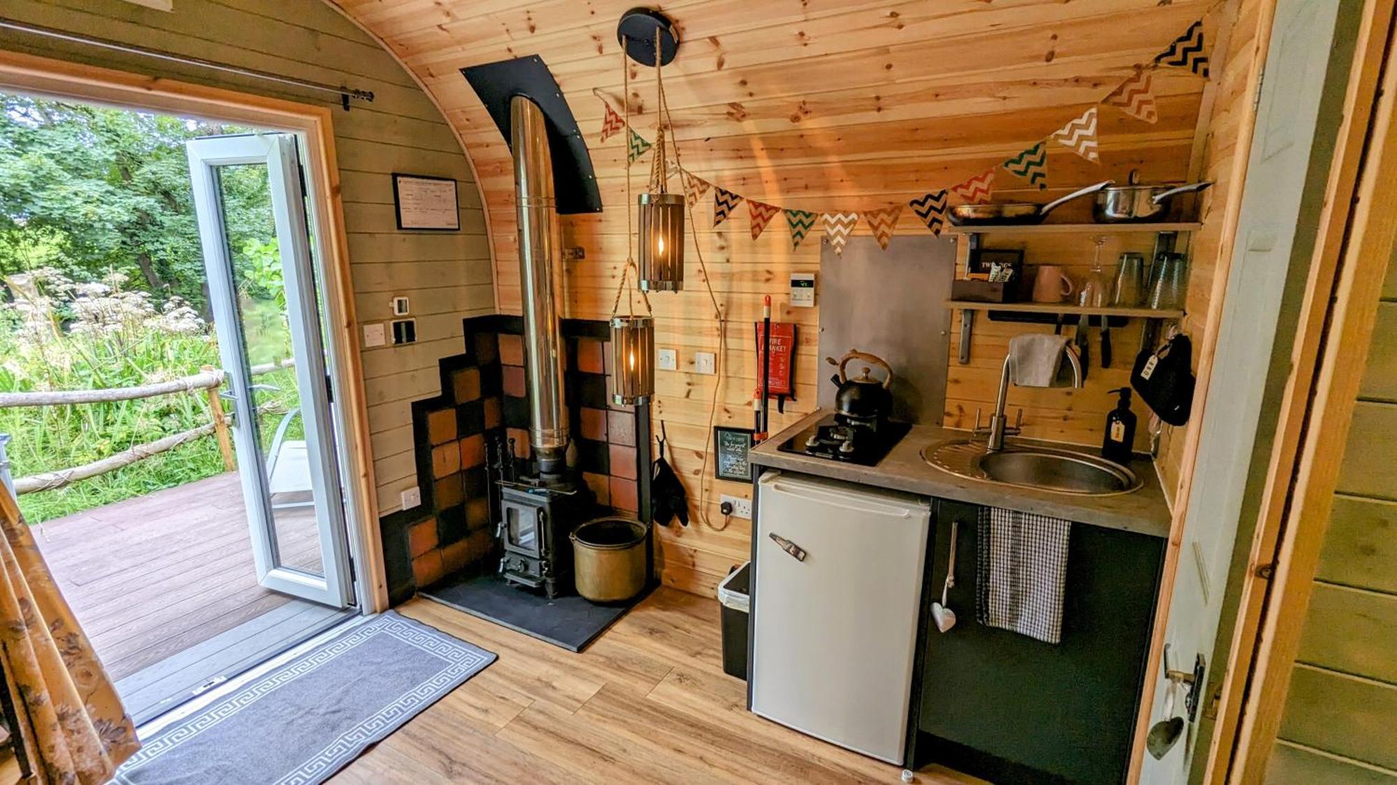 Vila Emlyn'S Coppice - Luxury Woodland Glamping Holywell  Exteriér fotografie