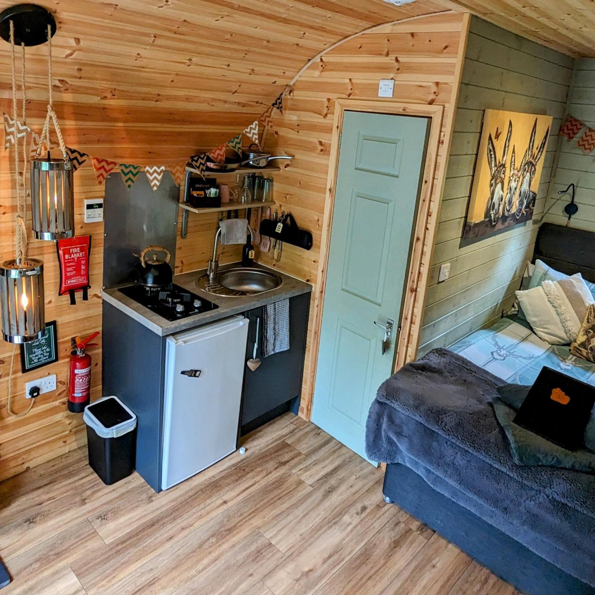 Vila Emlyn'S Coppice - Luxury Woodland Glamping Holywell  Exteriér fotografie