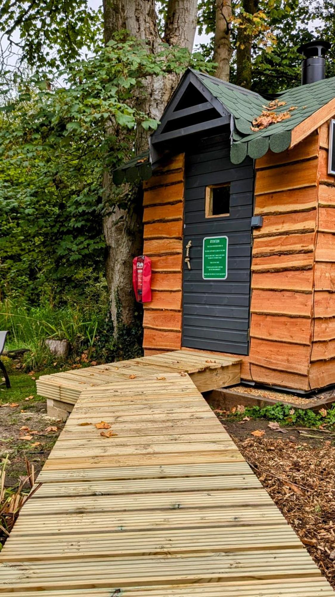 Vila Emlyn'S Coppice - Luxury Woodland Glamping Holywell  Exteriér fotografie